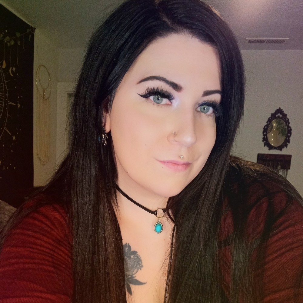 Meet your Posher, Marissa